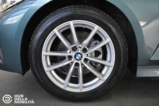 BMW 320d 48V xDrive Touring Business Advantage